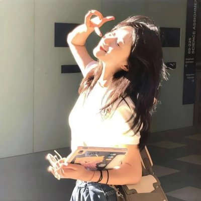 穿书后，她把悲剧变爽文